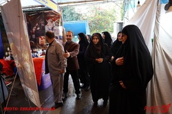 بازدید بانوان رسانه مازندران از نمایشگاه خدمت و پیشرفت در ساری + تصاویر