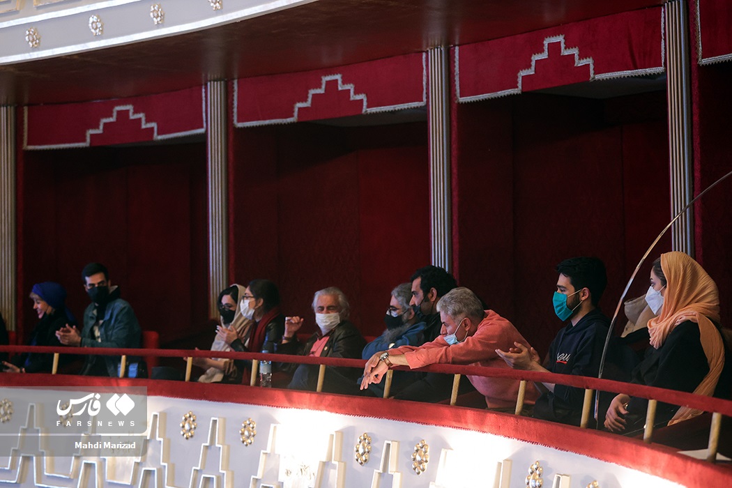 مراسم اختتامیه چهلمین جشنواره بین‌المللی تئاتر فجر در تالار وحدت 