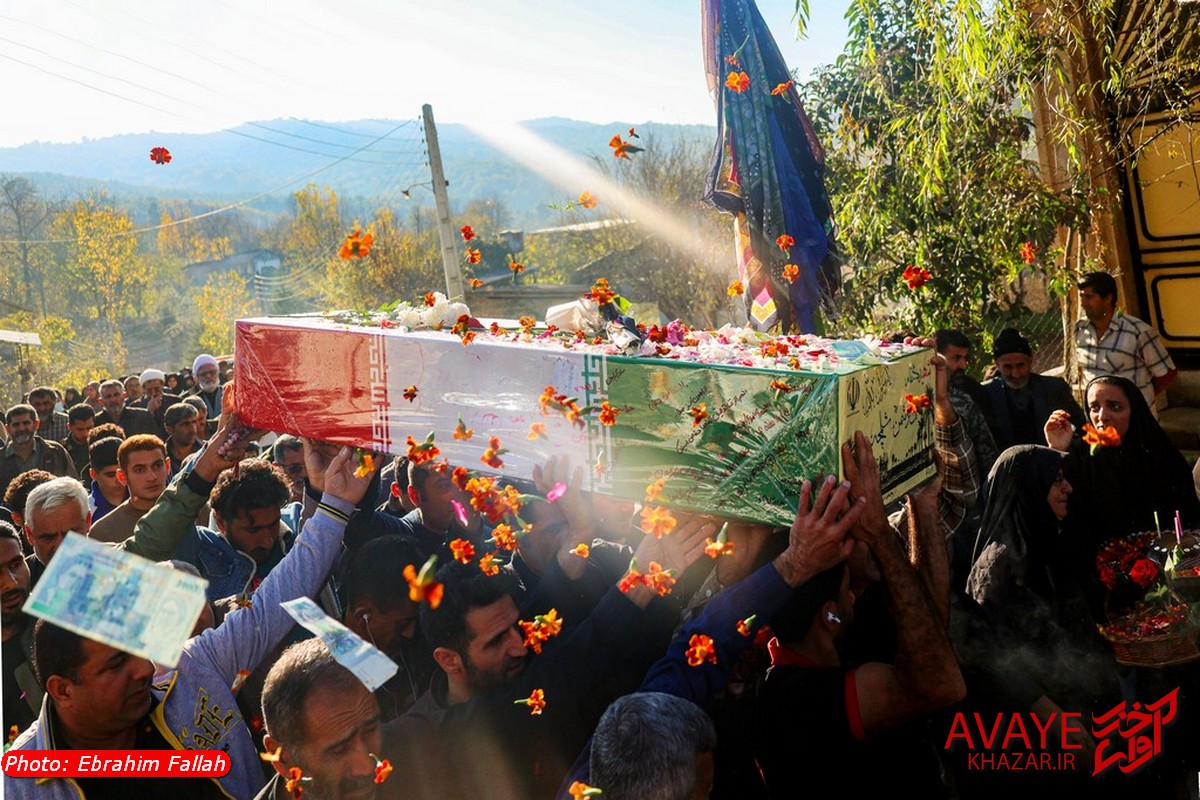 وداع باشکوه مردم ملاخیل نکا با شهید گمنام در همایش «مادران آسمانی»