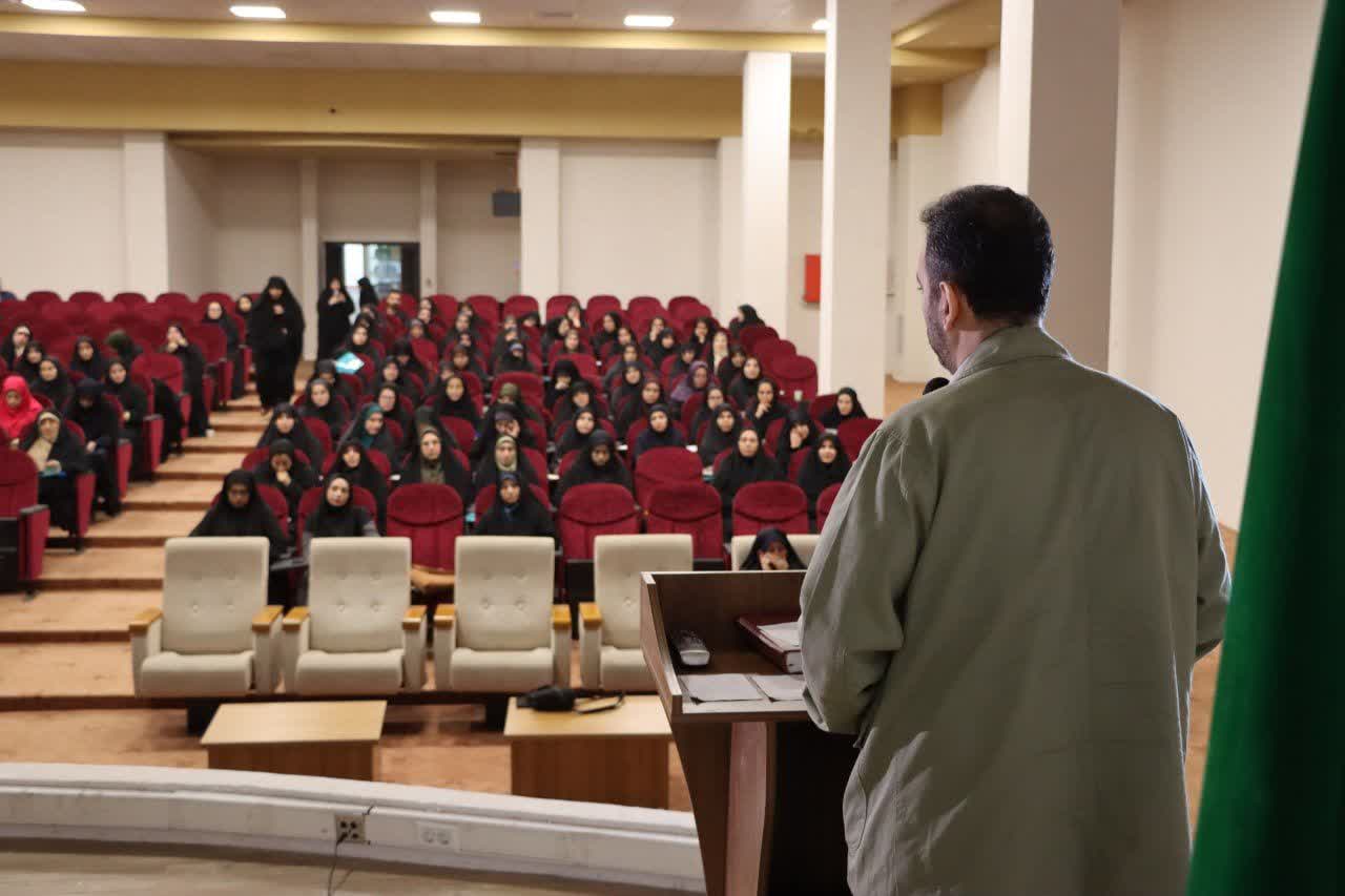 معلمان مازندران در پرهیز از دوگانگی سرآمد هستند»